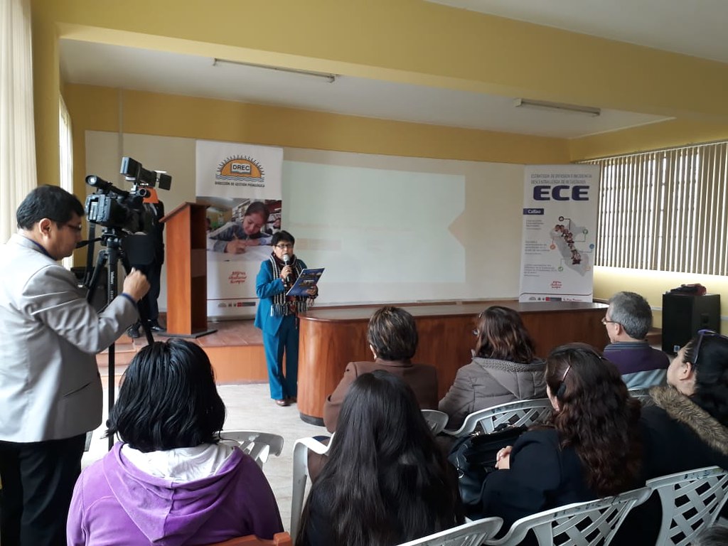 Charla para estudiantes de Educación - MARIA MADRE